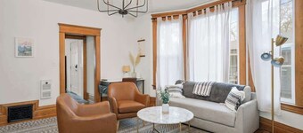 Charming Restored Villa Near Kendall Yards
