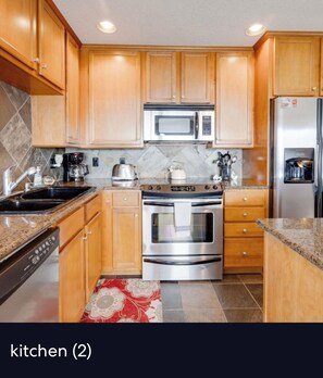 Microones, forn, placa de cuina i rentaplats 