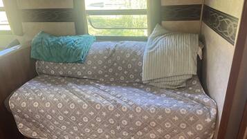 1 bedroom, Internet, bed sheets