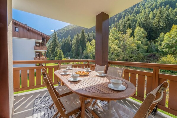 Outdoor dining - L'ours Bleu B13 - Ski In Ski Out (Vallorcine)