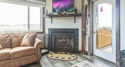 Cozy 2-bed, 2-bath mountain condo with ski-in/ski-out access, sweeping views, and indoor pool + hot tub. Fully stocked kitchen, fireplace, private balcony, and thoughtful amenities make this the perfect year-round retreat in Granby Ranch.