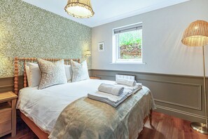 2 slaapkamers, een strijkplank/strijkijzer, wifi, beddengoed