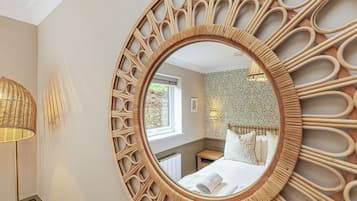 2 dormitorios, tabla de planchar con plancha, wifi y ropa de cama