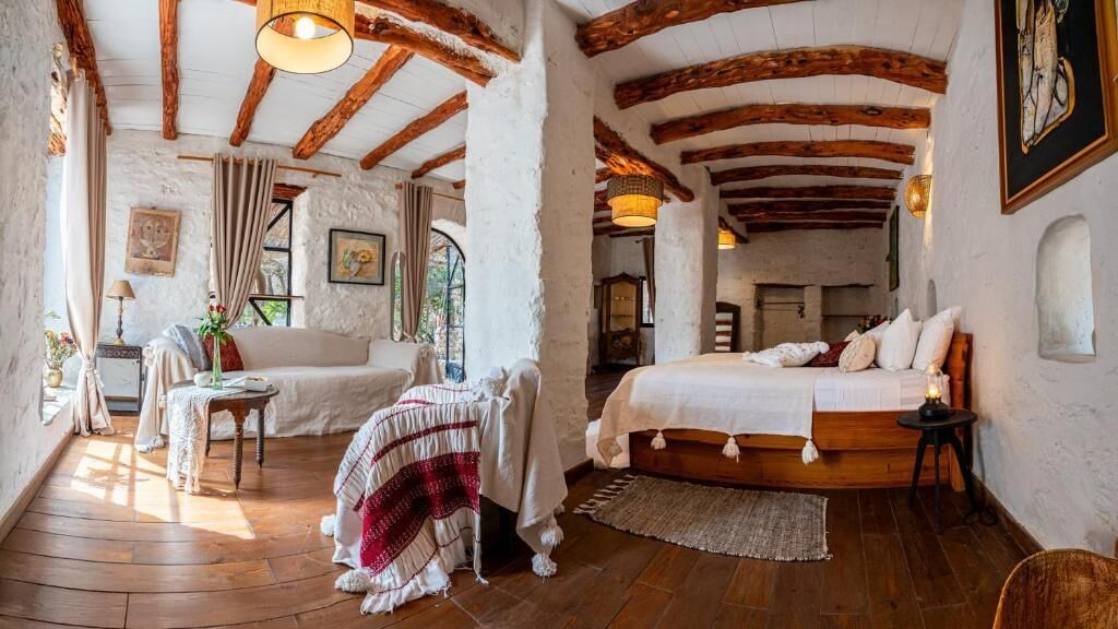 La Pluméria | Egyptian cotton sheets, premium bedding, pillowtop beds