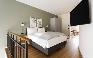 Comfort-Suite, 1 Schlafzimmer | Individuell dekoriert, individuell eingerichtet, Schreibtisch