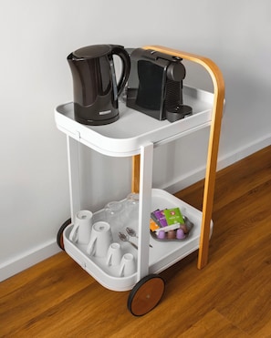 Habitación, 1 cama de matrimonio | Decoración individual, mobiliario individual, escritorio