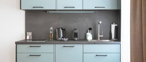 Cafetera de espresso y tetera eléctrica