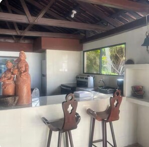 Micro-ondas, fog�ão, cooktop