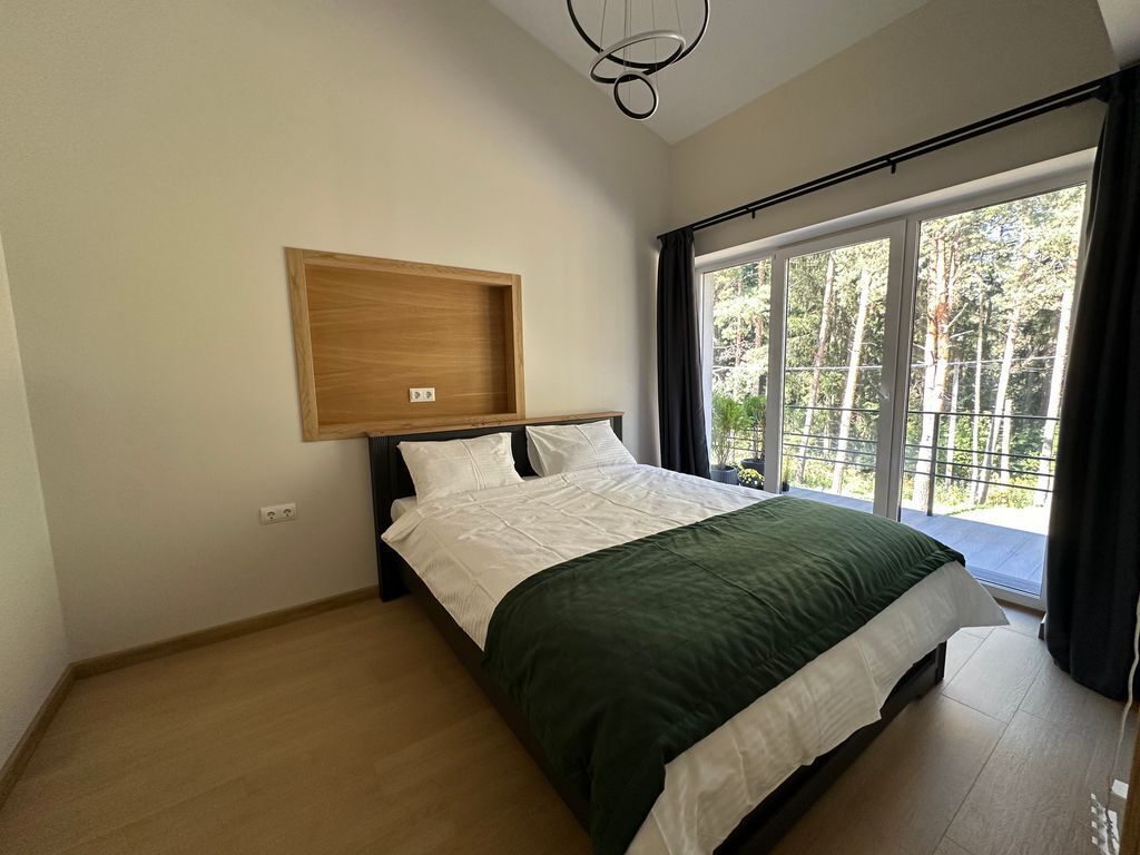 舒適公寓, 庭園景 | 高級寢具、書桌、手提電腦工作空間、遮光窗簾/窗簾