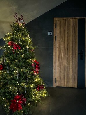 Classic Apartment, Garden View | Living area