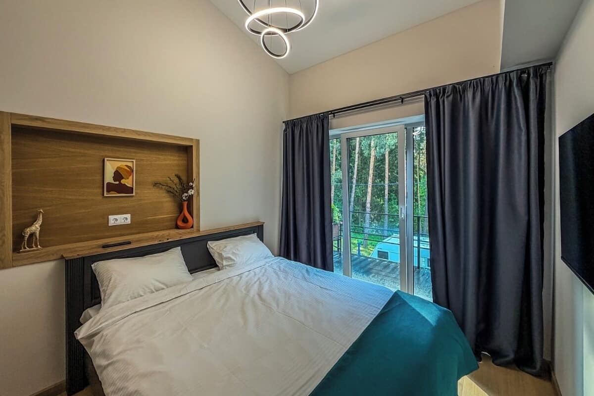 Comfort Apartment, Courtyard View | Premium bedding, individually furnished, desk, laptop workspace