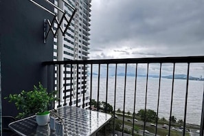 Room - JQ PREMIER SUITES T1 L07 (Kota Kinabalu)