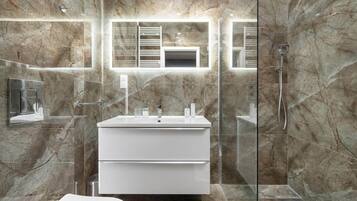 Shower, hair dryer, towels