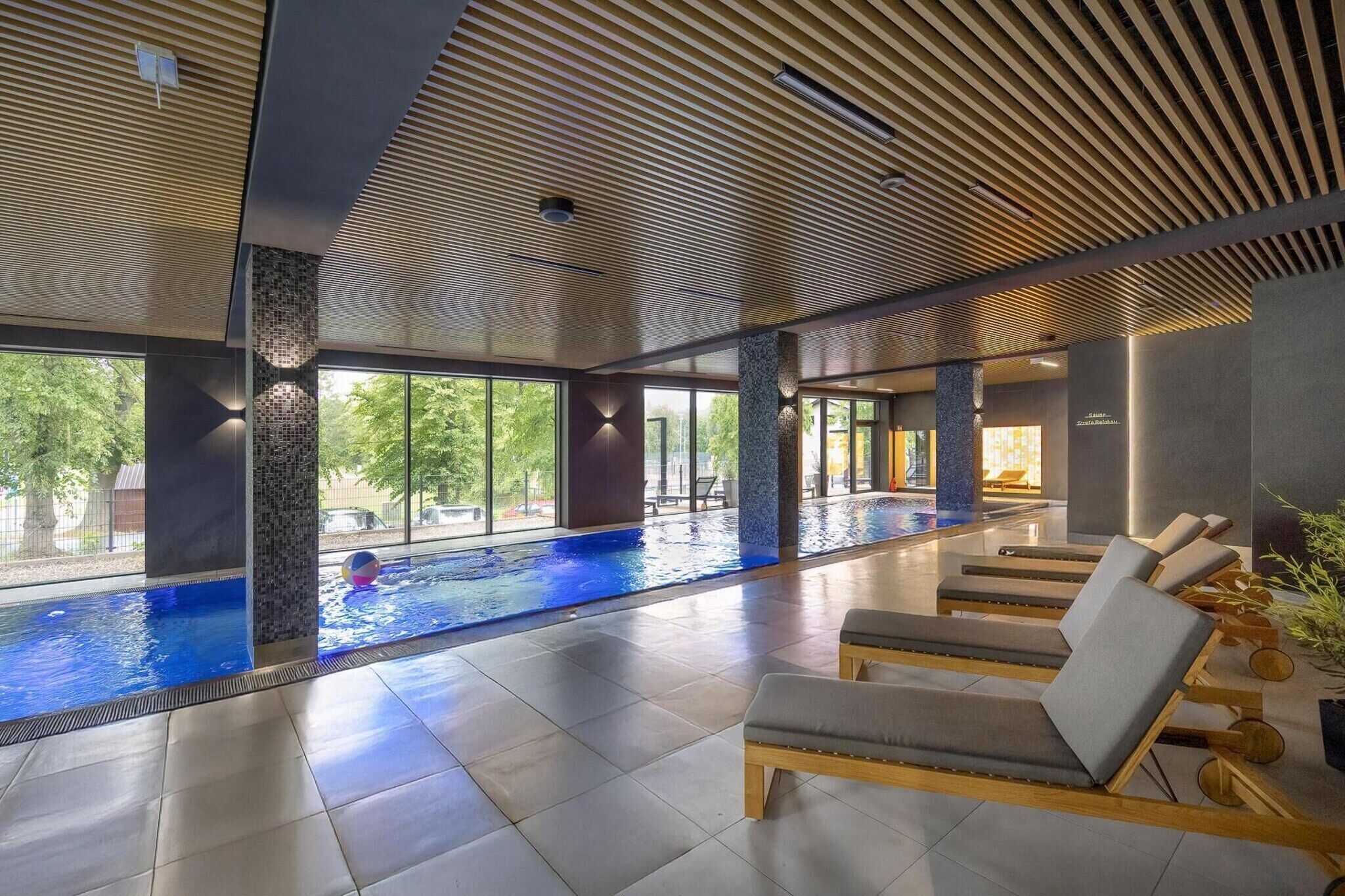 Una piscina techada