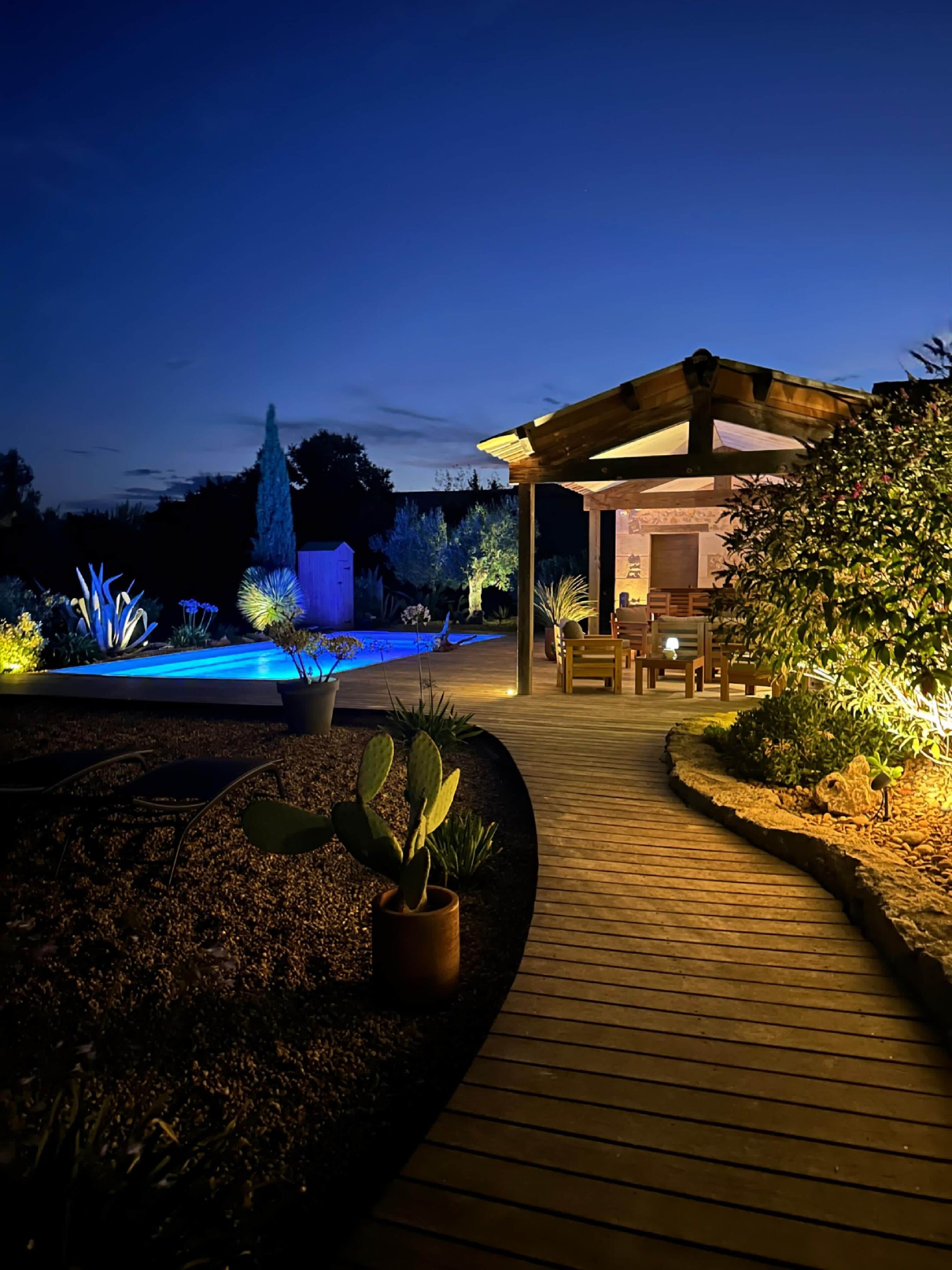 Een verwarmd zwembad