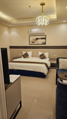 alkhuzama Suites for serviced Apartments