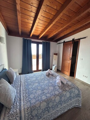 2 chambres, fer et planche à repasser, accès à Internet, literie fournie