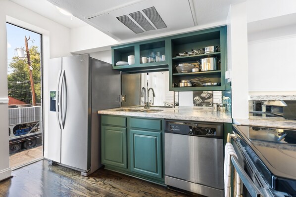Fridge, microwave, oven, stovetop