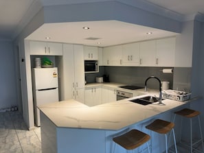 Condo, 3 phòng ngủ, hút thuốc | Nội thất