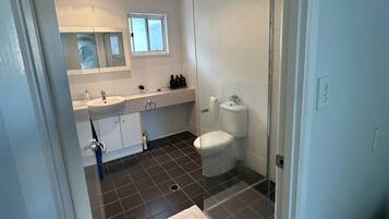 Condo, 3 Bedrooms, Smoking | Bathroom