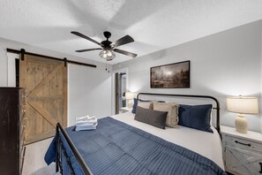 4 habitaciones, escritorio, wifi y ropa de cama 