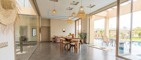 Villa Confort, vue jardin | Ăquipements de la chambre