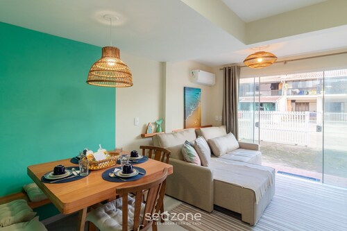 Apartment With 1 Suite 90 m From the Beach Sem0012