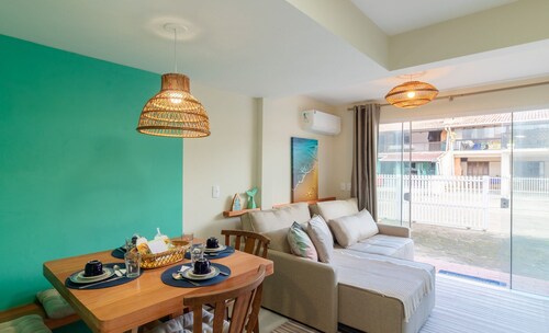 Apartment With 1 Suite 90 m From the Beach Sem0012