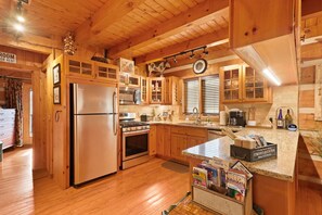 電子レンジ、オーブン、コンロ、食器洗い機