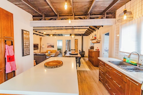 Cozy 3 Bedroom Cottage with Beach Access & Lush Outdoor Space