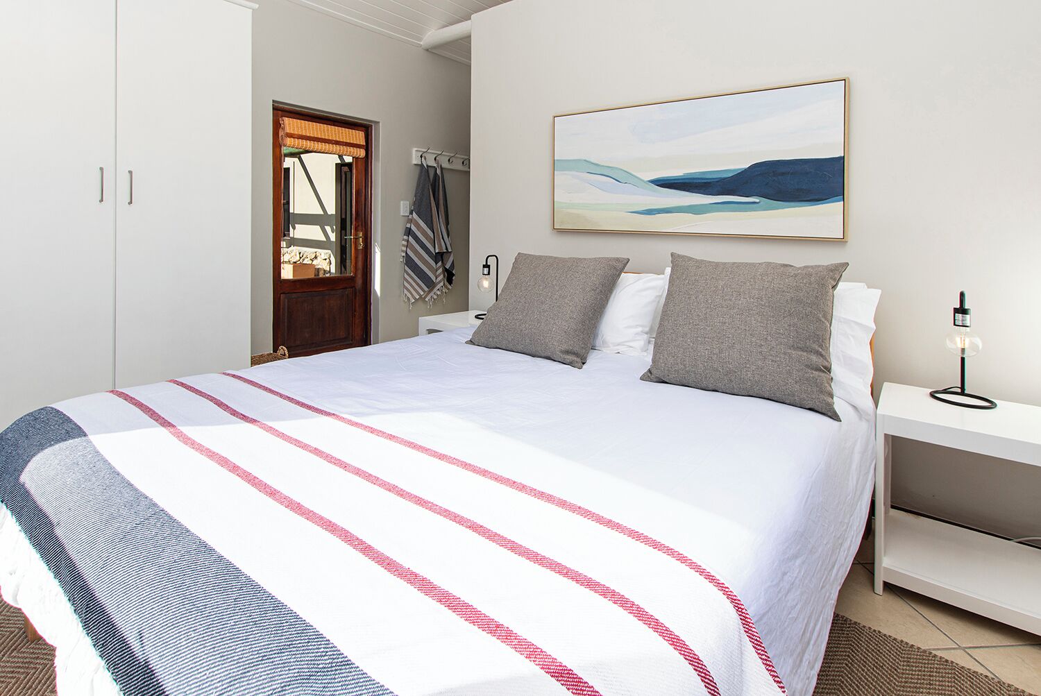 4 bedrooms, in-room safe, desk, free WiFi