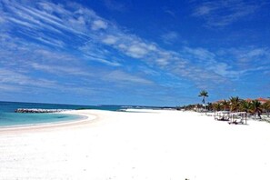 Beach - 2BR Luxurious Cap Cana Marina View Condo (Punta Cana)