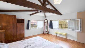 Strygejern/strygebræt, Wi-Fi, sengetøj