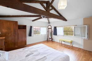 Bügeleisen/Bügelbrett, WLAN, Bettwäsche