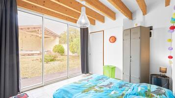 3 Schlafzimmer, Bügeleisen/Bügelbrett, WLAN, Bettwäsche