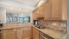 Four à micro-ondes, lave-vaisselle