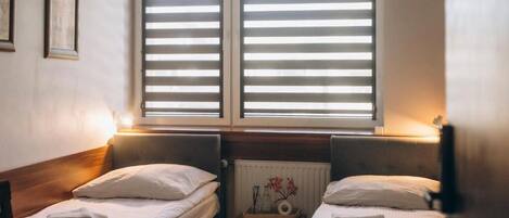 Twin Room | Free WiFi