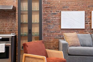 Classic Apartment, 1 Bedroom | Living area | Flat-screen TV - Ontario Loft Suites (Montréal)