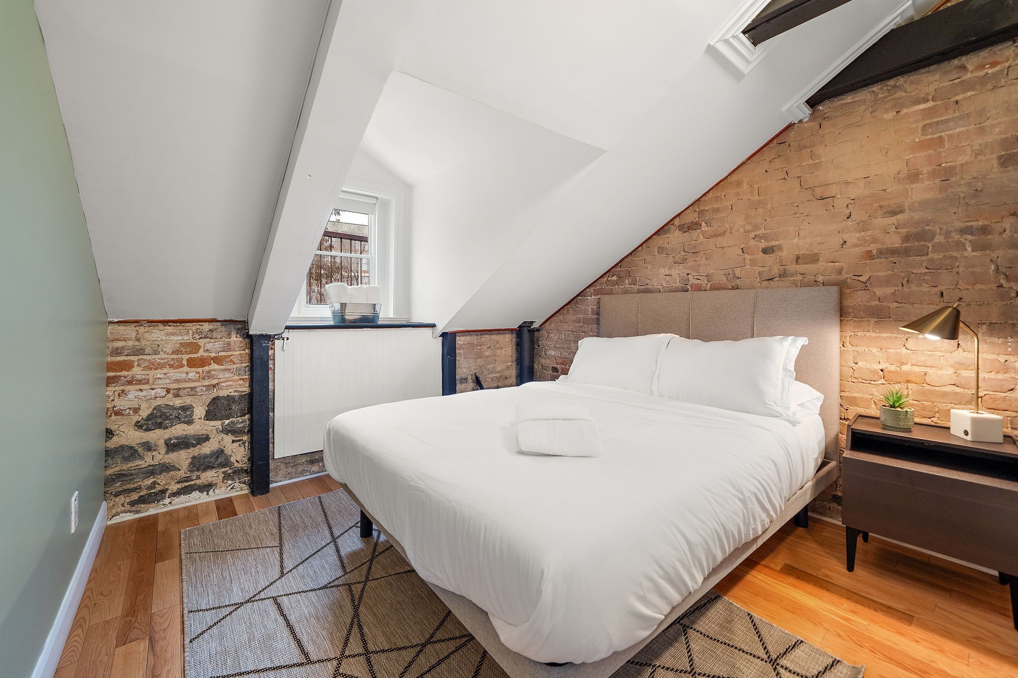 Luksushuoneisto, 3 makuuhuonetta | Silitysrauta/-lauta, ilmainen Wi-Fi