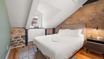 Luxury Apartment, 3 Bedrooms | Iron/ironing board, free WiFi