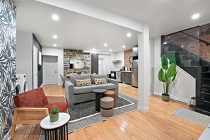 Classic Apartment, 3 Bedrooms | Living area | Flat-screen TV - Ontario Loft Suites (Montréal)