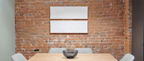 Appartement Luxe, 3 chambres | Restauration dans la chambre