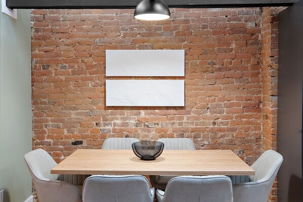 Departamento de lujo, 3 habitaciones | Servicio a la habitación