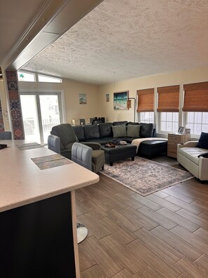 Lobby - New to the rental market! Come relax at Serenity By The Sea in Oceanside Village (Myrtle Beach)