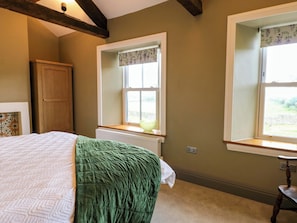2 bedrooms, individually decorated, individually furnished, free WiFi