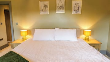 2 bedrooms, individually decorated, individually furnished, free WiFi