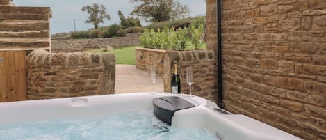 Stuga | Bubbelpool utomhus