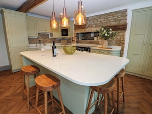Dishwasher, cookware/dishes/utensils