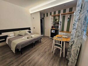 Chambre Double ou avec lits jumeaux, patio, vue cour intérieure