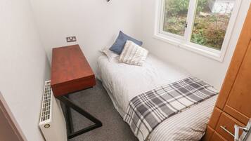 2 bedrooms, individually decorated, individually furnished, free WiFi